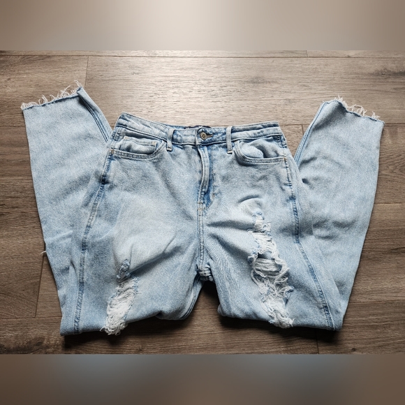 Hollister Ultra High Rise Mom jeans size7R w28 L27 - Picture 10 of 10